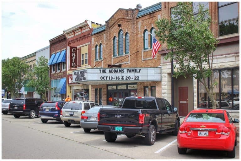 Airport Car Service Chicago O'hare to and from Elkhorn (WI)
