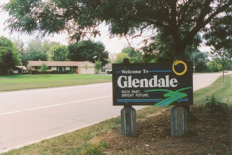 Airport Car Service Chicago O'hare to and from Glendale (WI)
