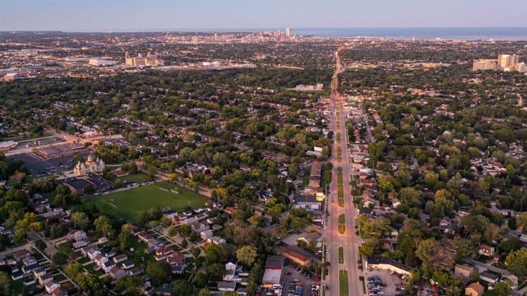 Airport Car Service Chicago O'hare to and from Greenfield (WI)