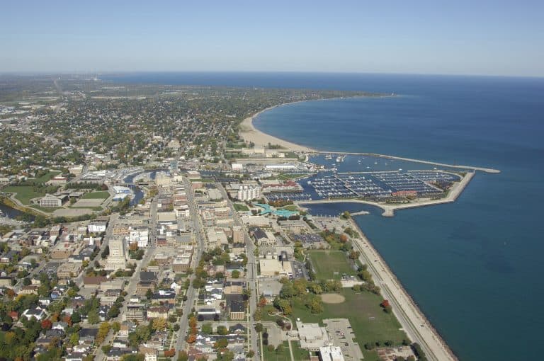 Airport Car Service Chicago O'hare to and from Racine (WI)