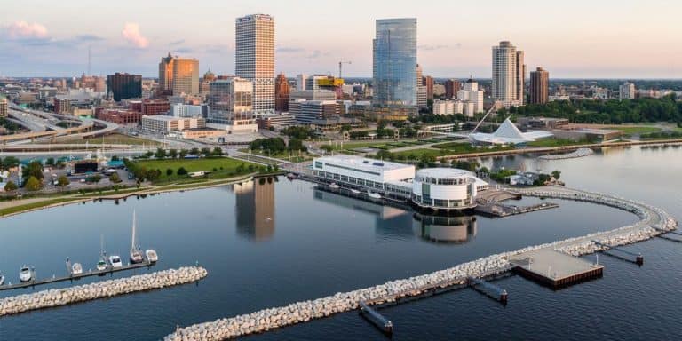 Car Service to Midway Airport MDW - Milwaukee (WI)