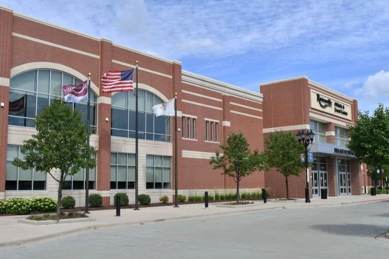 Airport Car Service Chicago O'hare To and From Romeoville (IL)