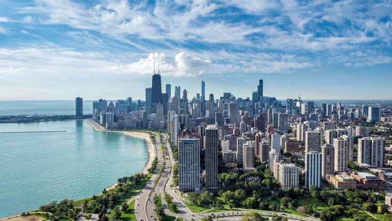 Airport Car Service Chicago Ohare to and from Near North Side Chicago Illinois