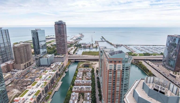 Airport Car Service Chicago Ohare to and from Streeterville Chicago Illinois