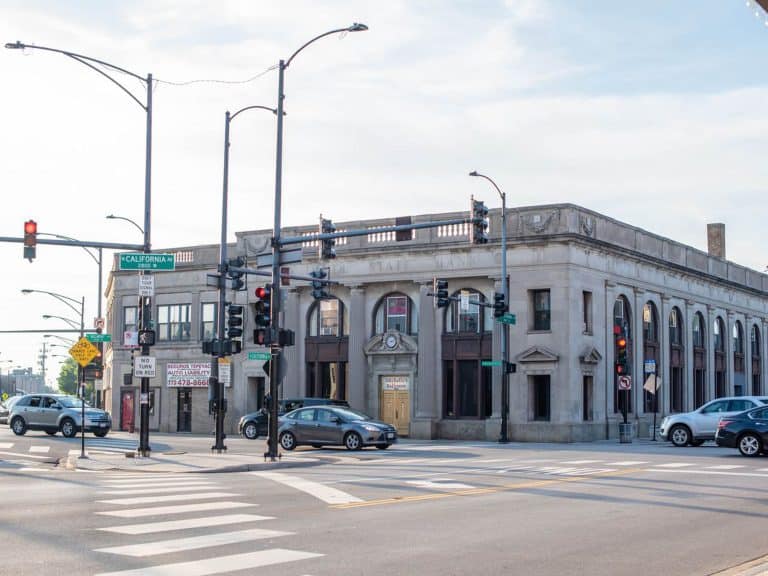 Car Service to Midway Airport MDW Avondale Chicago Illinois